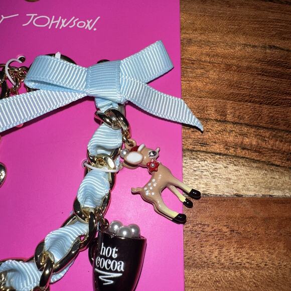 Betsey Johnson Women’s Charm Bracelet Christmas Inspired - Picture 7 of 8